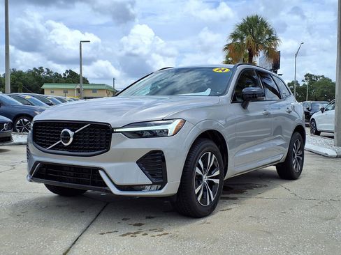 Certified 2024 Volvo XC60 B5 Core AWD/4WD image 3