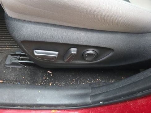 Used 2023 Toyota RAV4 XLE image 16