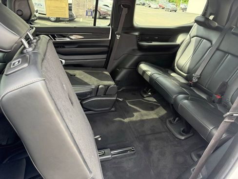 Used 2022 Jeep Wagoneer Series III w/ Convenience Group I AWD/4WD image 34