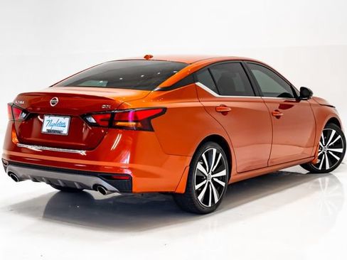 Used 2021 Nissan Altima 2.5 SR w/ SR Premium Package FWD image 26