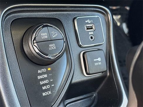 Used 2019 Jeep Compass Trailhawk w/ Leather Interior Group image 37