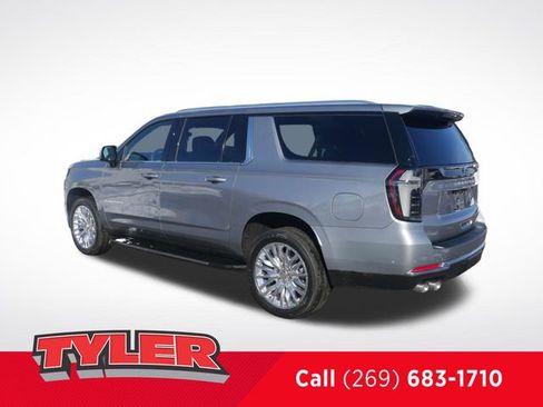 New 2026 Chevrolet Suburban Premier w/ Sun And Tow Package AWD/4WD image 5
