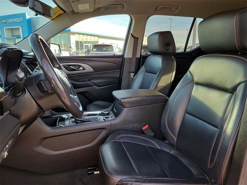 Used 2020 Chevrolet Traverse RS image 19