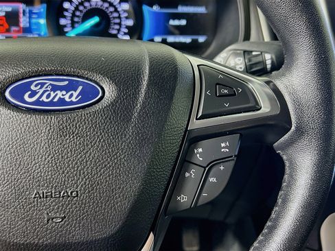 Used 2024 Ford Edge SEL AWD/4WD image 19
