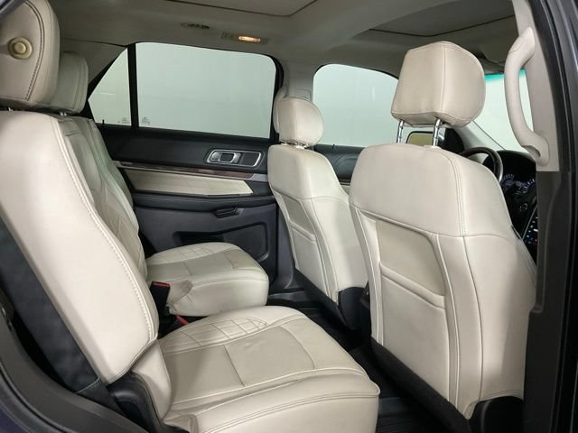 Used 2017 Ford Explorer Platinum AWD/4WD image 25