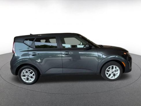 Used 2025 Kia Soul LX w/ LX Technology Package FWD image 15