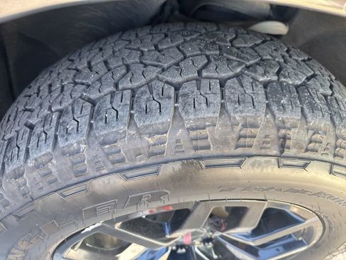 Used 2022 GMC Yukon XL AT4 w/ Max Trailering Package image 7