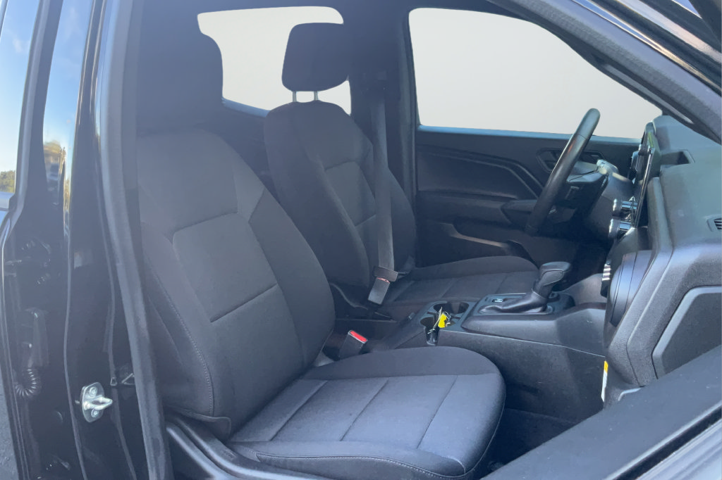 Used 2023 Chevrolet Colorado W/T RWD image 18