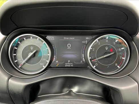 Used 2024 Maserati Levante Modena Ultima AWD/4WD image 13
