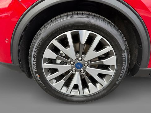 Used 2020 Ford Escape Titanium FWD image 9