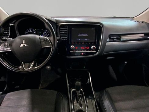 Used 2020 Mitsubishi Outlander SE FWD image 7