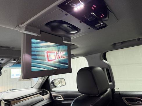 Used 2018 GMC Yukon Denali w/ Denali Ultimate Package AWD/4WD image 28