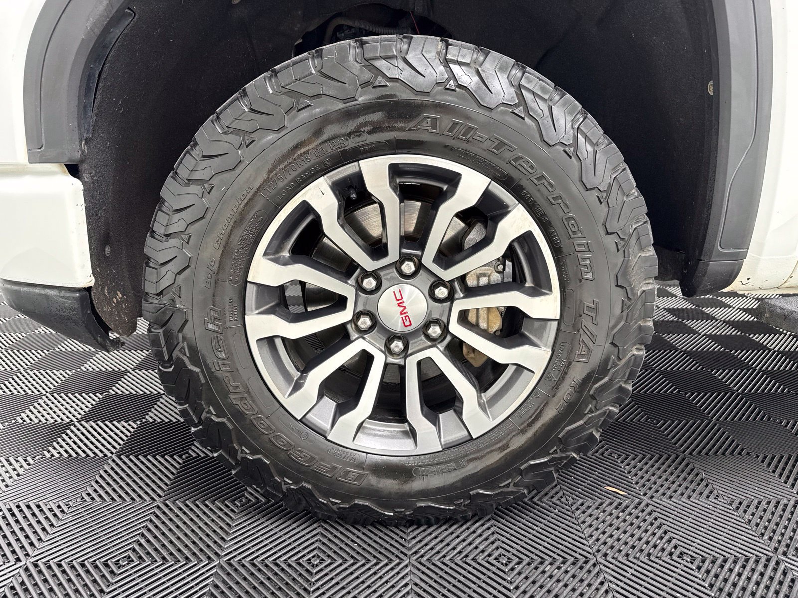 Used 2022 GMC Sierra 1500 AT4 w/ AT4 Premium Package AWD/4WD image 11