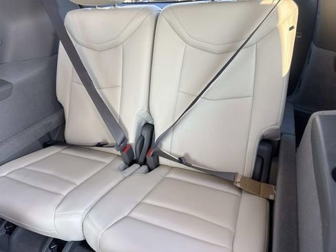 Used 2023 Cadillac XT6 Premium Luxury w/ Technology Package image 14