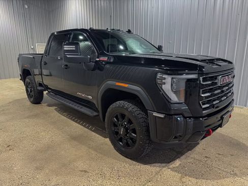 Used 2025 GMC Sierra 3500 AT4 w/ AT4 Premium Plus Package AWD/4WD image 7