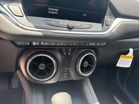New 2026 Chevrolet Blazer LT w/ Midnight/Sport Edition FWD image 22