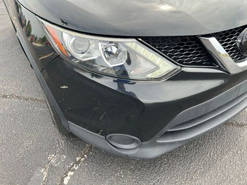 Used 2018 Nissan Rogue Sport S image 3