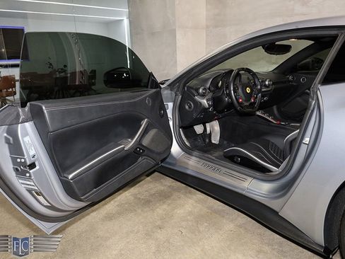 Used 2014 Ferrari F12 Berlinetta image 17