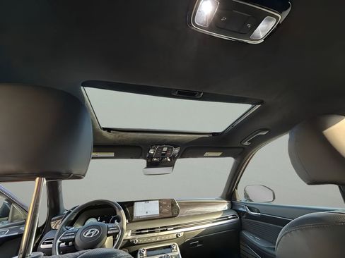Used 2023 Hyundai Palisade Calligraphy image 38