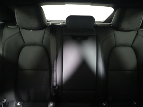 New 2026 Porsche Macan Electric RWD image 16