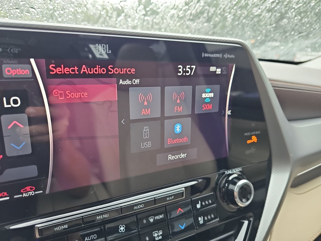 Used 2021 Toyota Highlander Platinum FWD image 30