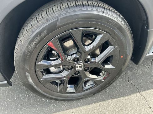 Used 2025 Honda HR-V Sport image 10