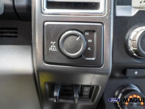 Used 2017 Ford F250 XLT w/ XLT Premium Package AWD/4WD image 24