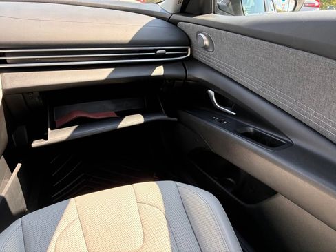 Used 2024 Hyundai Elantra Limited FWD image 40