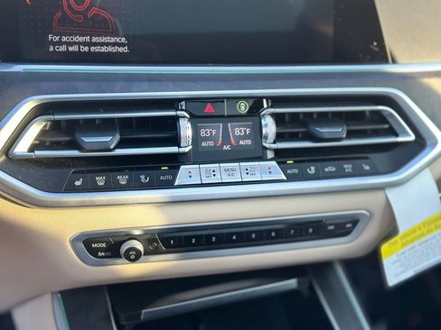 Used 2022 BMW X5 xDrive40i w/ Premium Package image 17