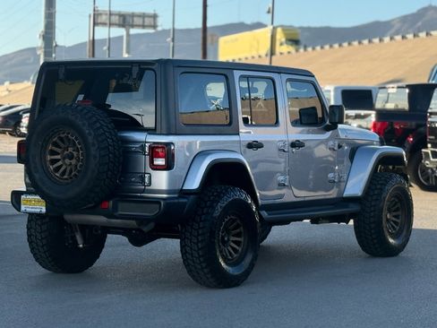 Used 2020 Jeep Wrangler Unlimited Sahara image 7