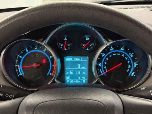 Used 2014 Chevrolet Cruze LS FWD image 18