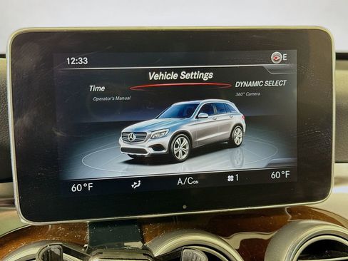 Used 2017 Mercedes-Benz GLC 300 4MATIC image 33