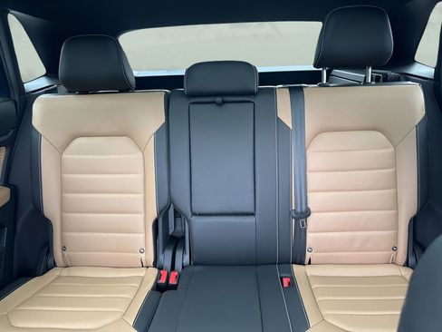 Used 2023 Volkswagen Atlas Cross Sport SEL Premium R-Line image 13