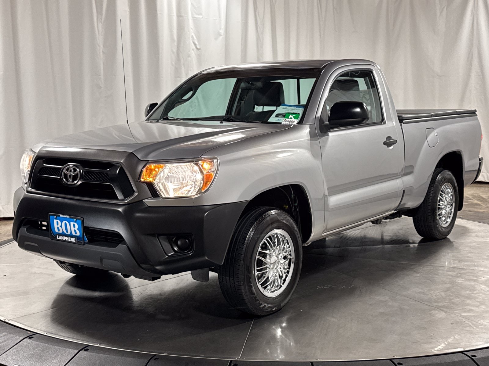 Used 2014 Toyota Tacoma 2WD Regular Cab image 1