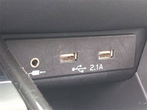 Used 2021 Subaru Outback Premium image 23