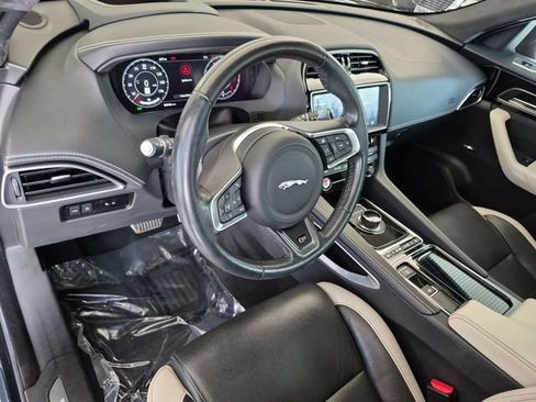 Used 2019 Jaguar F-PACE S AWD/4WD image 11