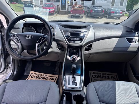 Used 2013 Hyundai Elantra GLS w/ Preferred Pkg FWD image 17