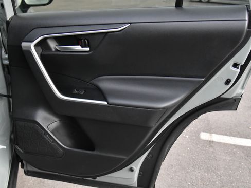 Used 2023 Toyota RAV4 XLE image 41