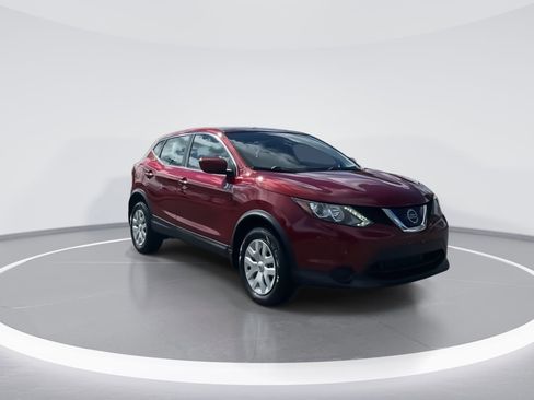 Used 2019 Nissan Rogue Sport S image 9