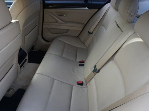 Used 2011 BMW 535i xDrive Sedan image 17