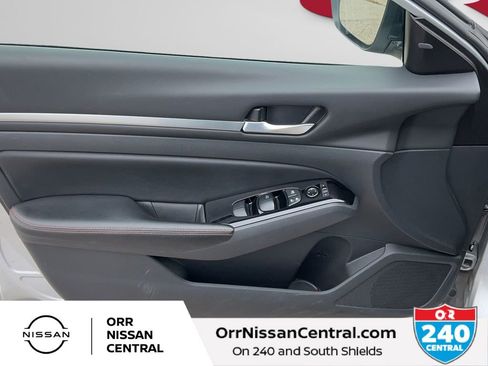 Used 2024 Nissan Altima 2.5 SR FWD image 16