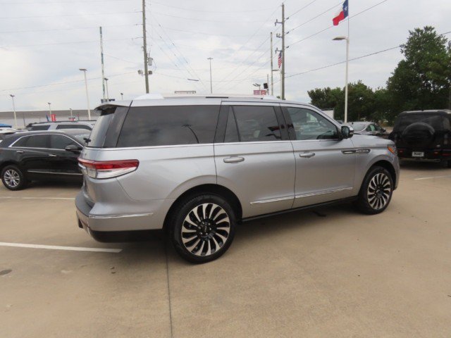 Used 2024 Lincoln Navigator Black Label AWD/4WD image 9