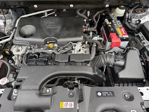 Used 2020 Toyota RAV4 Limited AWD/4WD image 10