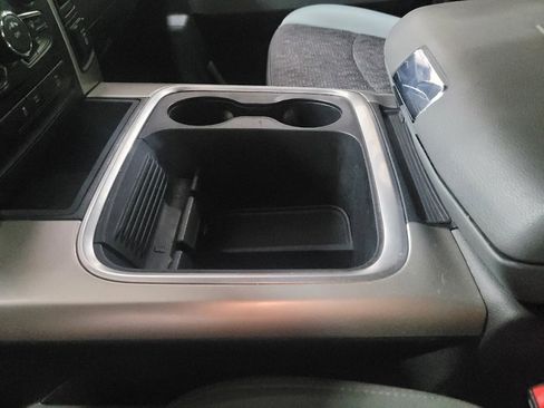 Used 2018 RAM 1500 Classic SLT AWD/4WD image 26