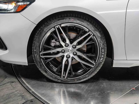 Used 2021 Honda Accord Touring image 9