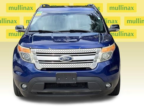 Used 2014 Ford Explorer XLT w/ Equipment Group 202A AWD/4WD image 15