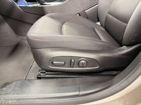 Used 2024 Chevrolet Malibu LT FWD image 13