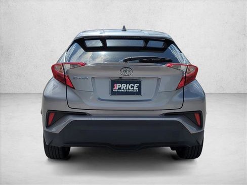 Used 2020 Toyota C-HR XLE FWD image 6