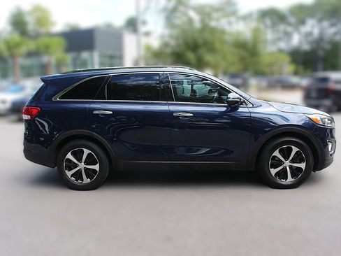 Used 2018 Kia Sorento EX w/ EX Advanced Touring Package FWD image 11