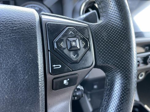 Used 2016 Toyota Tacoma TRD Sport w/ Towing Package RWD image 17